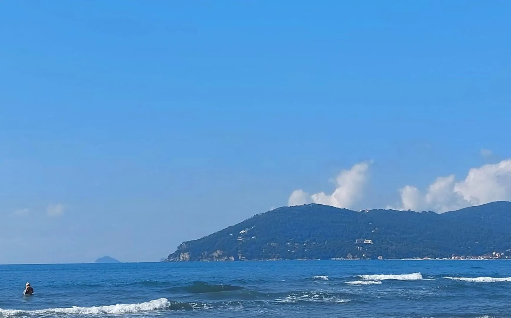Tra Monti E Mare Via Filippo Turati 17 Bis Apartment Carrara